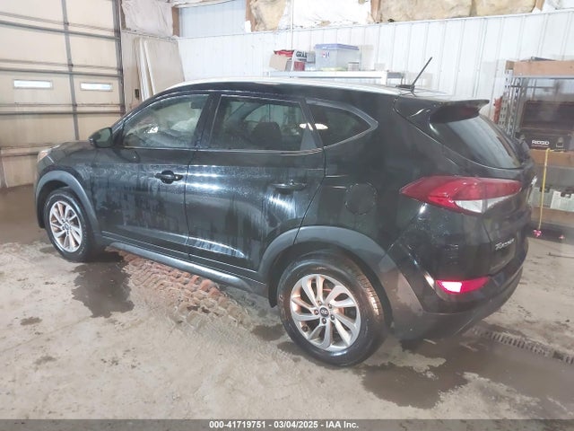 KM8J33A46GU086363 Hyundai TUCSON SE