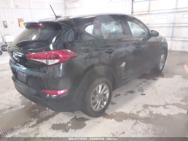 KM8J33A46GU086363 Hyundai TUCSON SE