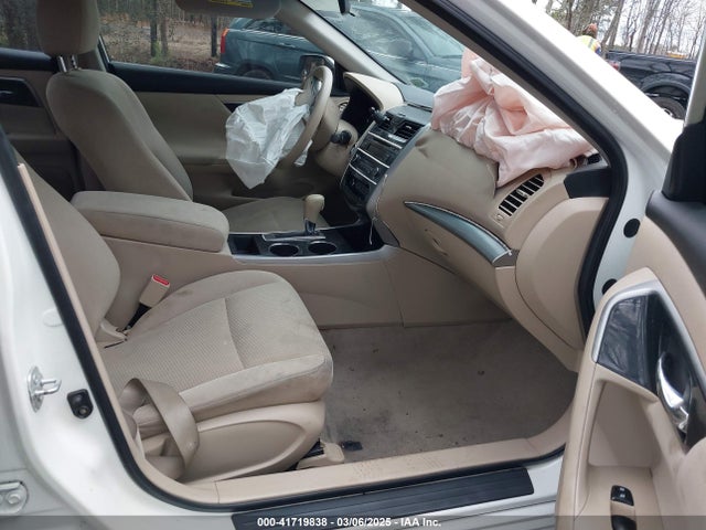 1N4AL3AP3EC117074 Nissan Altima 2.5 S