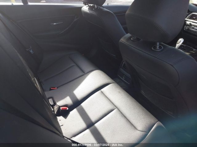 WBA8A9C55JAH14990 BMW 320i