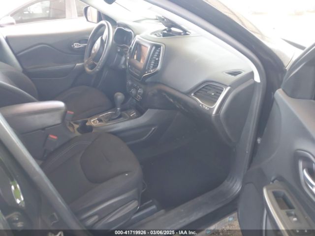 1C4PJLCB7LD596540 Jeep Cherokee Latitude Fwd