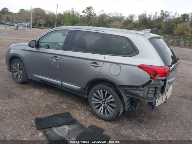 JA4AZ3A35KZ045335 Mitsubishi Outlander Se