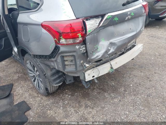 JA4AZ3A35KZ045335 Mitsubishi Outlander Se