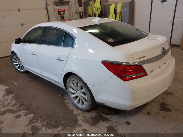1G4GB5G38GF121528 Buick Lacrosse Leather