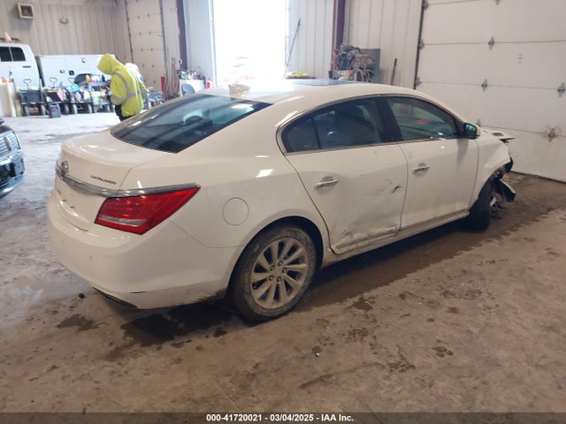 1G4GB5G38GF121528 Buick Lacrosse Leather