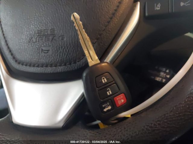 2T1BURHE9HC824808 Toyota COROLLA LE