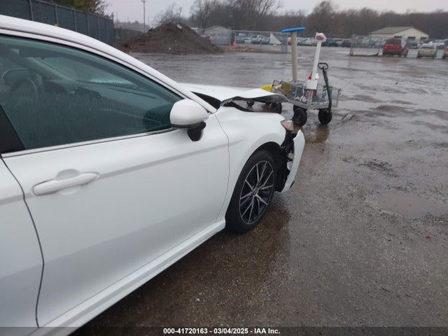 4T1G11AK9MU547733 Toyota CAMRY SE