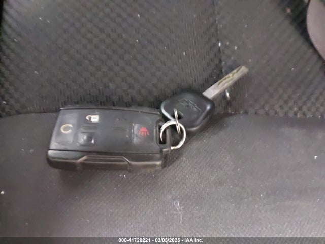 1GCVKREC5HZ253927 Chevrolet Silverado 1500 2lt