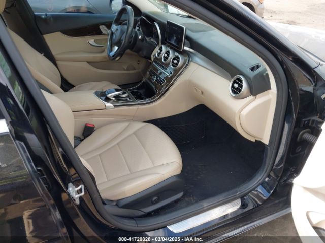 55SWF4JB7GU099166 Mercedes-Benz C 300 Luxury/sport