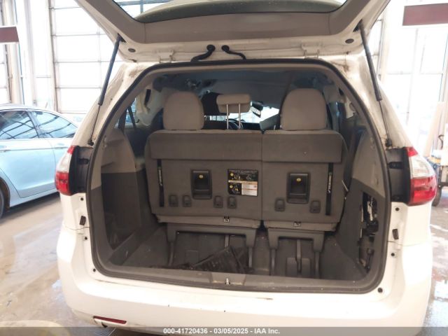 5TDZZ3DC0LS077956 Toyota Sienna L