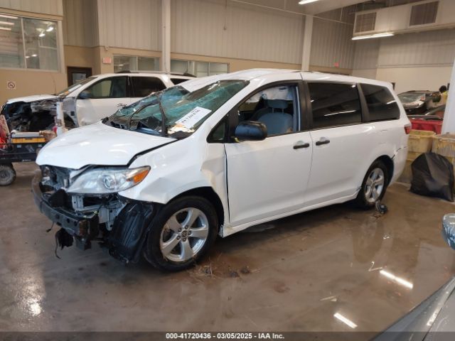 5TDZZ3DC0LS077956 Toyota Sienna L