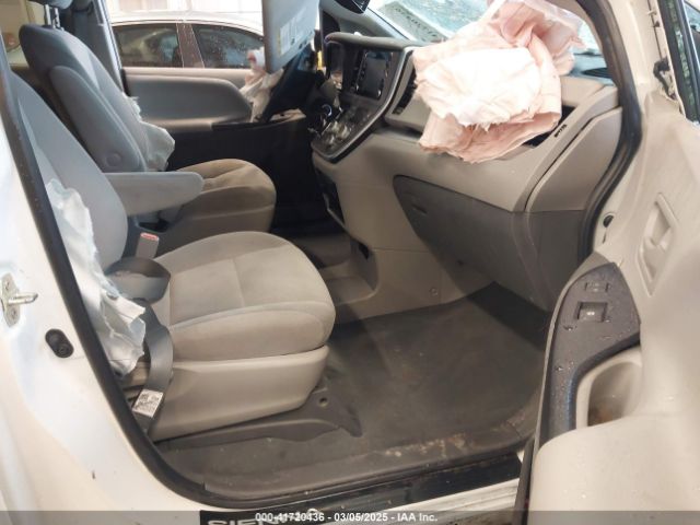 5TDZZ3DC0LS077956 Toyota Sienna L
