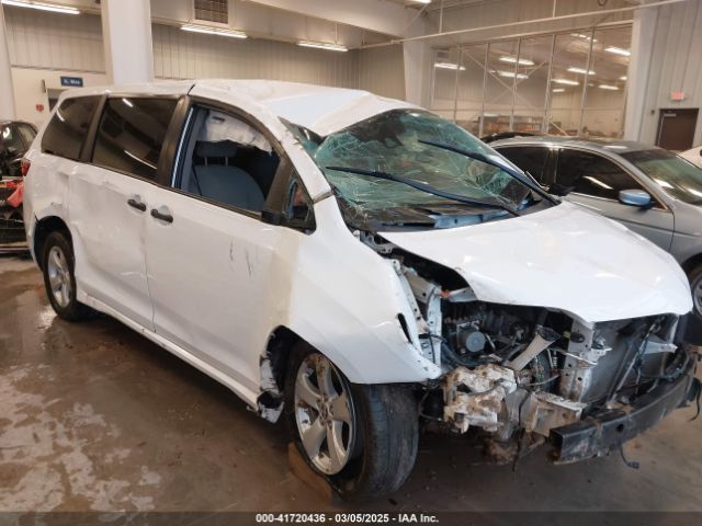 5TDZZ3DC0LS077956 Toyota Sienna L