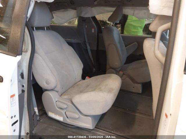 5TDZZ3DC0LS077956 Toyota Sienna L