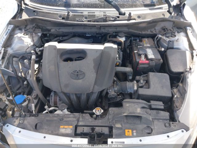 3MYDLBYV6LY706129 Toyota YARIS L