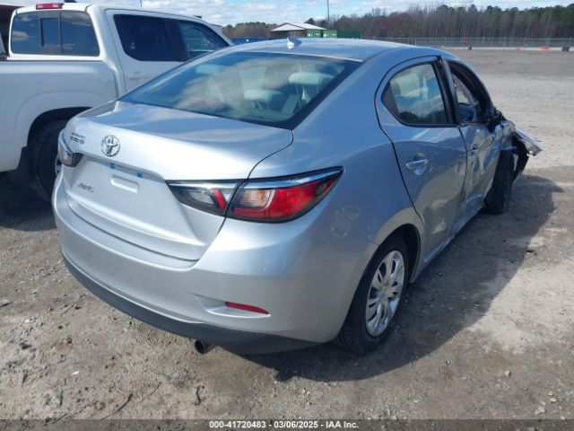 3MYDLBYV6LY706129 Toyota YARIS L