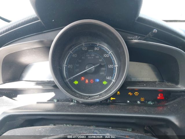 3MYDLBYV6LY706129 Toyota YARIS L