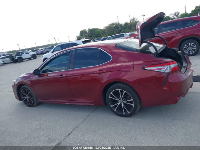 4T1B11HK7JU606113 Toyota CAMRY SE