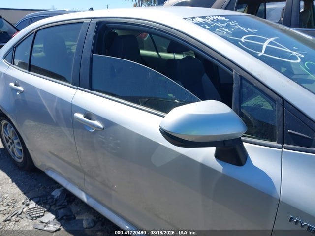 Toyota Corolla Hybrid Le 2020 JTDEBRBE0LJ015304 Image 13
