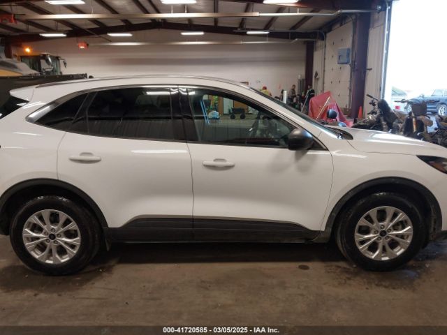 1FMCU0GNXPUA43407 Ford Escape Active