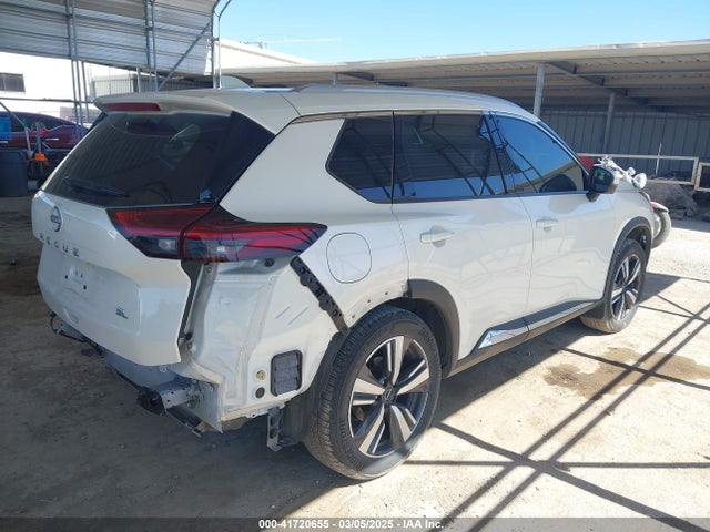 JN8BT3CA6PW425269 Nissan Rogue Sl Fwd