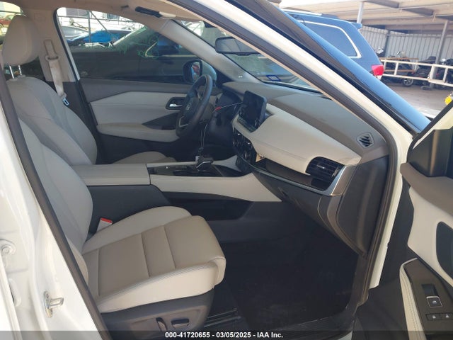 JN8BT3CA6PW425269 Nissan Rogue Sl Fwd