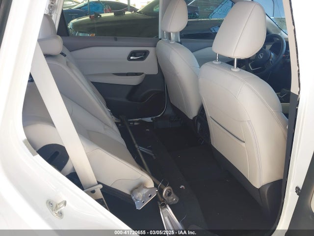 JN8BT3CA6PW425269 Nissan Rogue Sl Fwd