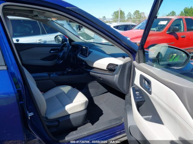 5N1BT3BA4NC702427 Nissan Rogue Sv Fwd
