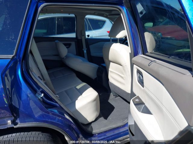 5N1BT3BA4NC702427 Nissan Rogue Sv Fwd