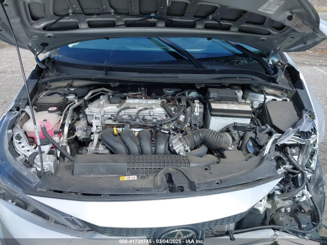 5YFVPMAE7NP373049 Toyota COROLLA LE