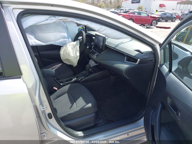 5YFVPMAE7NP373049 Toyota COROLLA LE