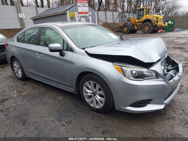 2015 4S3BNBE67F3053417 main image