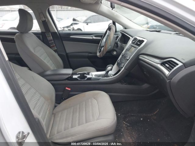 1FA6P0G70G5106444 Ford FUSION S