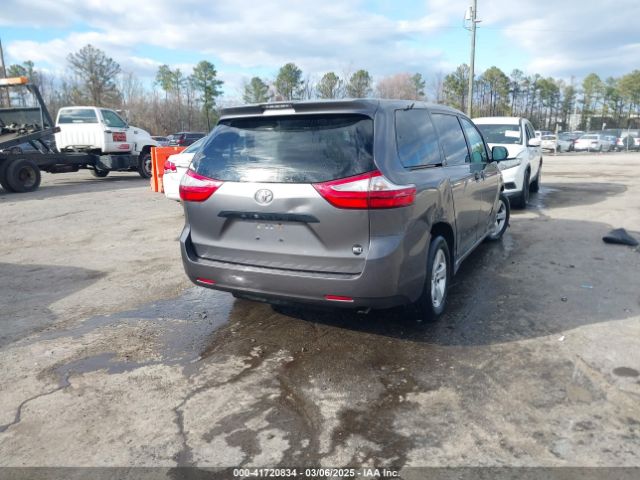 5TDZZ3DC9JS942579 Toyota Sienna L 7 Passenger
