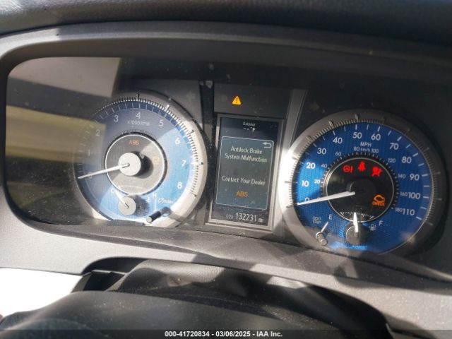 5TDZZ3DC9JS942579 Toyota Sienna L 7 Passenger