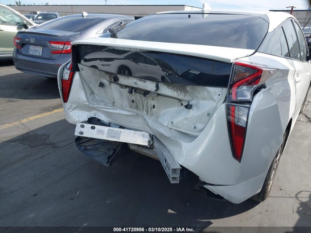 JTDKBRFU3G3516895 Toyota Prius Two