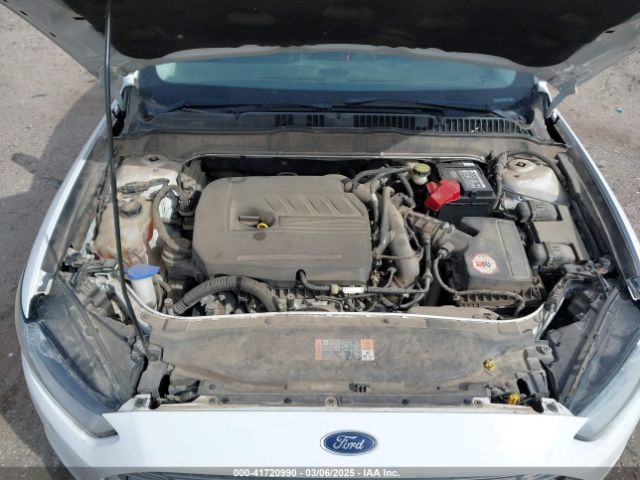 1FA6P0HD7F5131487 Ford FUSION SE