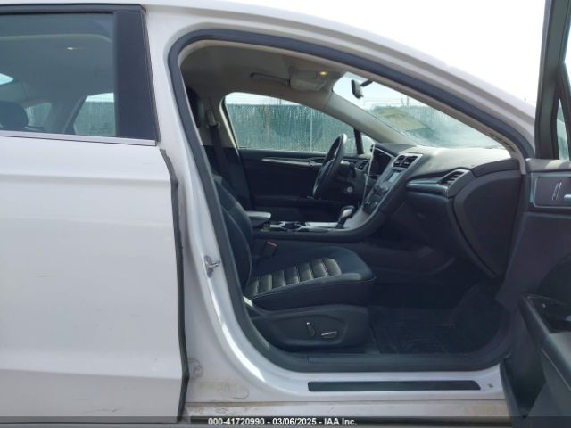 1FA6P0HD7F5131487 Ford FUSION SE