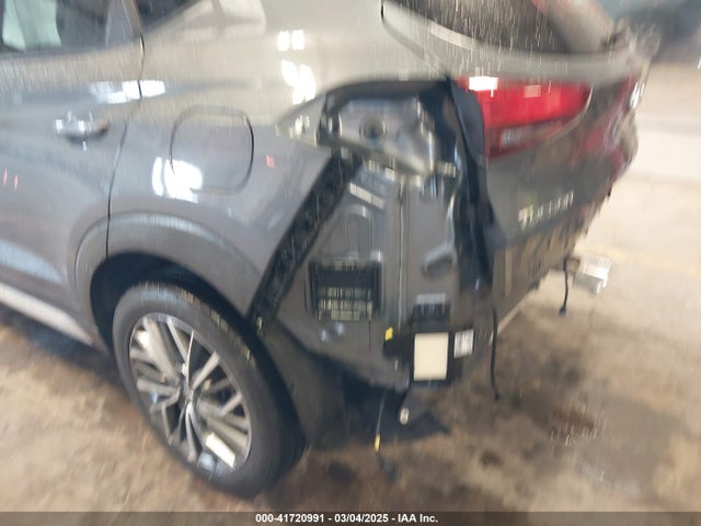 KM8J33AL0KU901768 Hyundai TUCSON SEL