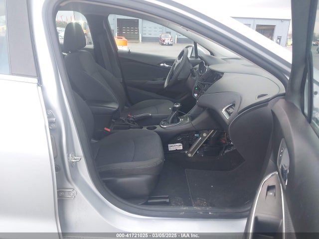 1G1BG5SE5H7245785 Chevrolet Cruze Lt Manual