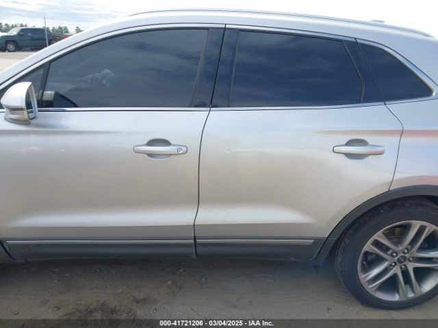 5LMCJ3D98HUL54981 Lincoln Mkc Reserve