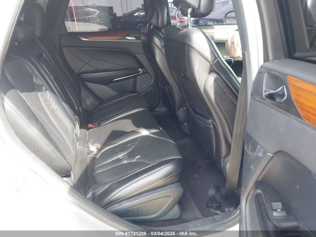 5LMCJ3D98HUL54981 Lincoln Mkc Reserve