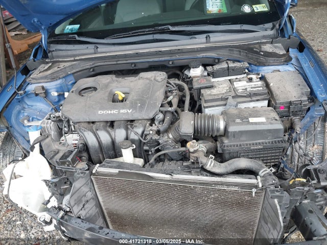 5NPD84LF1HH061910 Hyundai ELANTRA SE