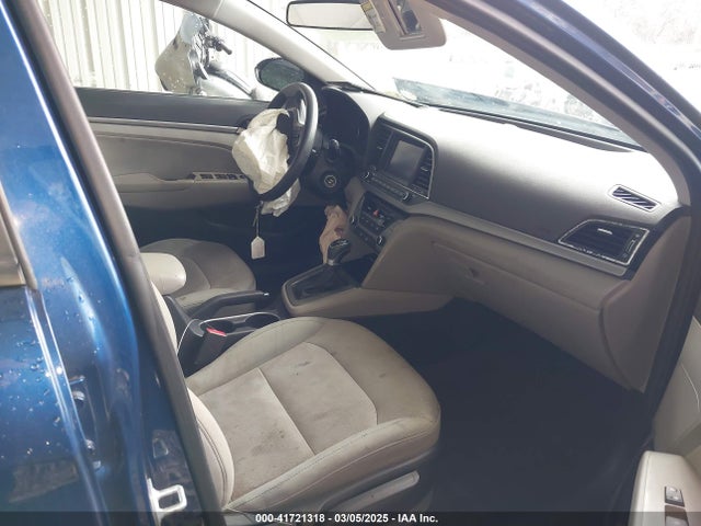 5NPD84LF1HH061910 Hyundai ELANTRA SE