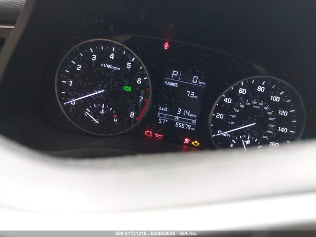 5NPD84LF1HH061910 Hyundai ELANTRA SE