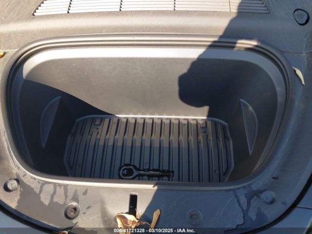 7SAYGAEE3PF883034 Tesla Model Y