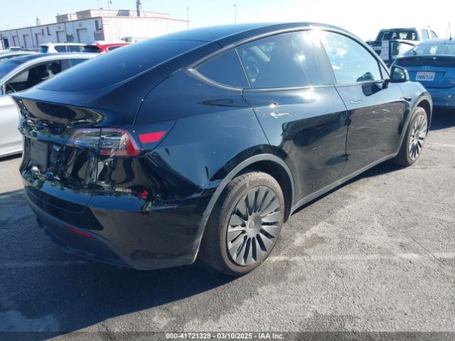 7SAYGAEE3PF883034 Tesla Model Y