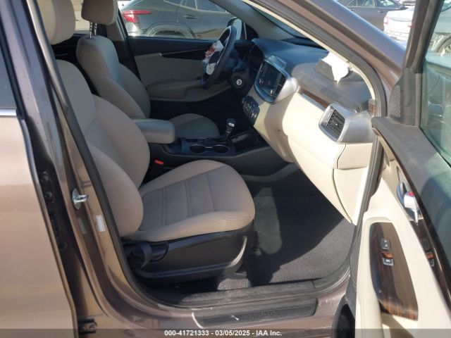 5XYPG4A31KG567938 KIA Sorento 2.4l Lx