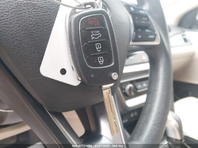 5NPE24AFXJH657421 Hyundai SONATA SE