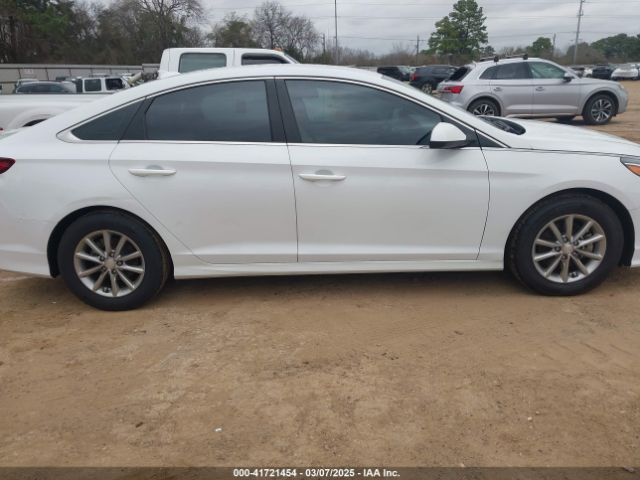 5NPE24AFXJH657421 Hyundai SONATA SE